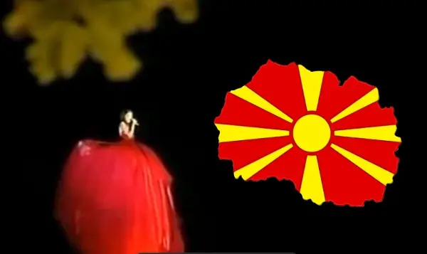 Најспектакуларниот фустан на Каролина Гочева за Денот на Независноста: Ова влегува во историјата