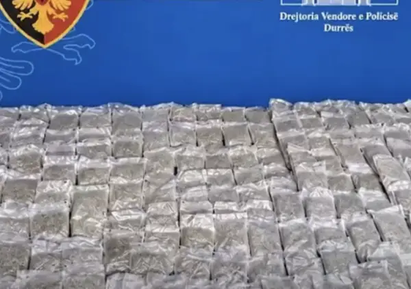 Во пристаништето Драч, запленети 107,7 килограми канабис со многу високо ниво на ТХЦ, пристигнати од Канада