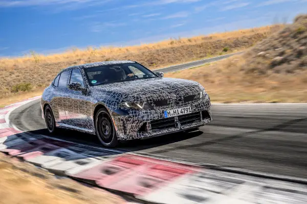 Новата BMW Серија 3 влегува во завршна фаза – остануваат четири и шест цилиндри