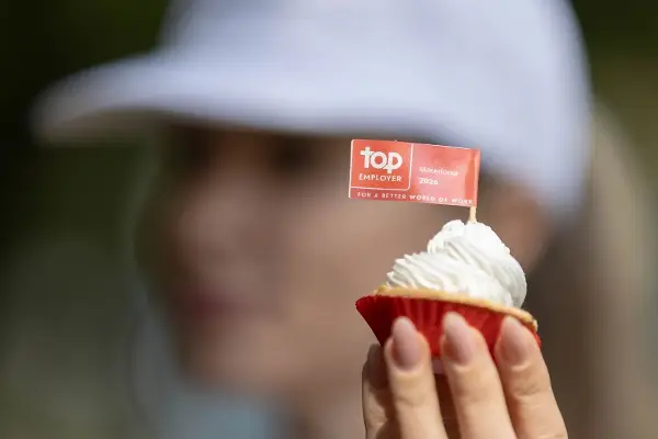 „Top Employer“ сертификат за НЛБ Банка – Меѓународно признание за квалитетно работно искуство и високи стандарди во управување со човечките ресурси