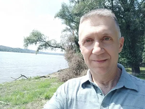 „КАКО ЌЕ ГИ РЕШЕЛ, СО МАСКИРАНИ ТЕПАЧИ ВО НЕКОЈА ТЕМНА УЛИЧКА ЛИ?“ Професорот Трајковски со реакција за изјавата на Мицкски за заканите