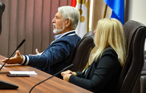 НОВА КРИВИЧНА ПРИЈАВА ЗА СТЕВЧО ЈАКИМОВСКИ ЗА НЕСОВЕСНО РАБОТЕЊЕ Осомничен дека ги подучувал инвеститорите како да ги заобиколат законите