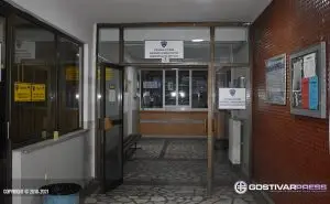 ОВР Гостивар лиши од слобода маж, истурил врело кафе врз сопругата по караница