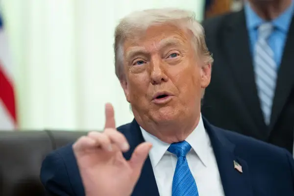 Трамп ѝ се закани на Европа со високи царини ако Канада стане придружна членка на ЕУ