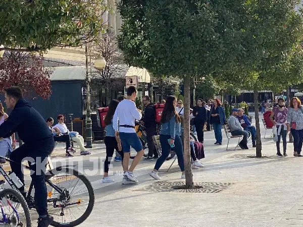 Младите во Македонија се осамостојуваат дури на 30,7 години, во ЕУ просекот е 26,3