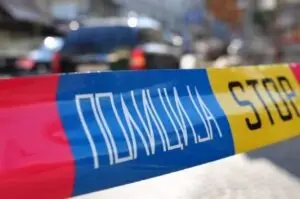 Стружанец заедно со роднина ја натепал сопругата, па ги нападнал и полицајците