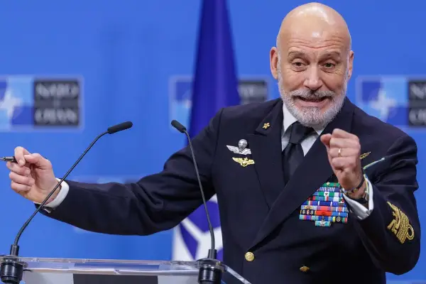НАТО е подготвен за можна руска ескалација, рече претседателот на Воениот комитет