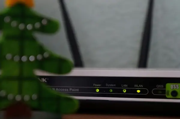 Едно заборавено Wi-Fi подесување може да ви го забави интернетот дома