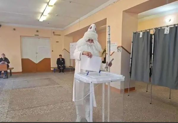 Дедо Мраз гласаше на изборите за Руската дума
