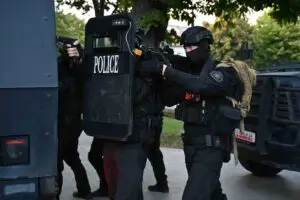 Полициска акција во Скопје, Тетово и Гевгелија: Се трага по вработени во Царинската управа, уапсени неколку лица