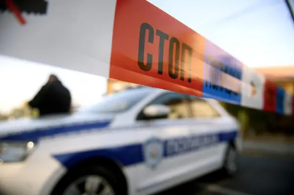 21-годишник во притвор поради сомнение дека со нож ја убил мајка си во Нови Сад
