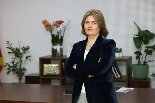 БОЖИНОВСКА: Владата ќе ги преземе сите мерки за да го ублажи ризикот нон граѓаните, ако ескалира ситуацијата со цената на горивата