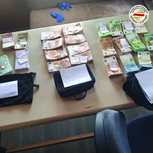 Цариниците спречија шверц на 200.000 евра на Табановце – парите скриени во торби, ранец и куфер