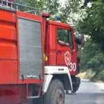 Гореше магацин за бои и лакови во Железара, 20 пожарникари на терен го изгасија
