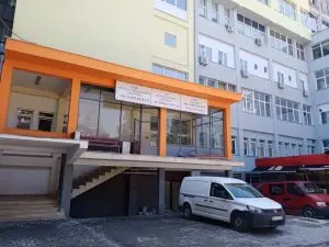 Повредени две девојчиња од Гостивар, паднале од електричен тротинет
