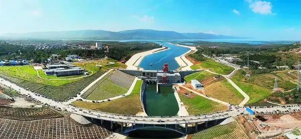 Кинезите ја изградија најголемата вештачка река на светот - долга 2.700 километри - им донесе спас на 185 милиони луѓе