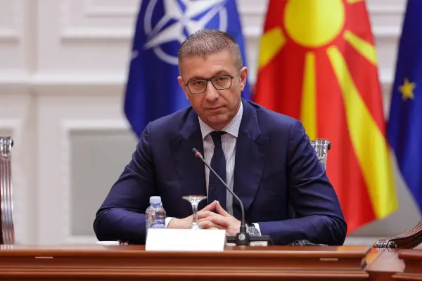 ВМРО-ДПМНЕ до СДСМ: На кој Шефшет од АТС мислат, на оној на кој Заев му даде дипломатски пасош или на АТС чии претставници се сликаа со целото раководство на СДС и ДУИ?