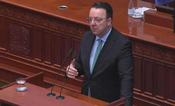 Николоски: Од март следната година нова авиолинија Дубаи -Скопје