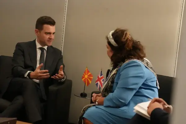 Муцунски и Пирс разговараа за безбедноста и европската интеграција на регионот
