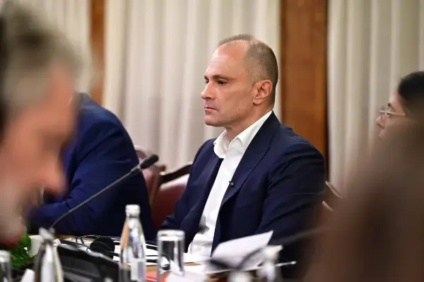 Филипче пред француските сенатори: Времето поминува, европската иднина е доведена во прашање