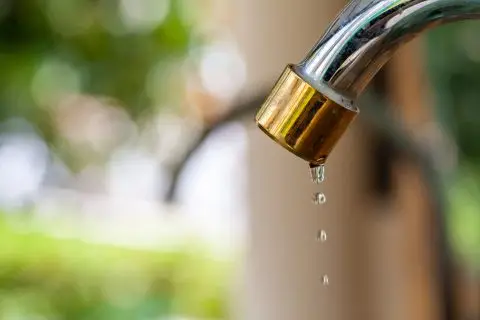 Дефект попладнево остави без вода повеќе улици во Скопје