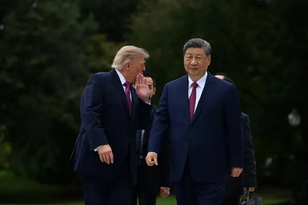 ДОНАЛД И МЕЛАНИЈА ТРАМП ЌЕ ЈА ПОСЕТАТ КИНА Си Џинпинг ги покани за време на средбата во Белата куќа