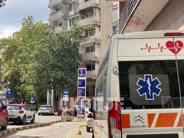 Тринаесетгодишник пренесен в болница во Скопје, го нападнал родител на негов соученик