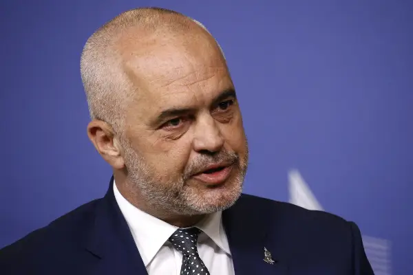 Рама: Неутрализиран дрон со експлозив кој требало да ја погоди зградата на Владата на Албанија