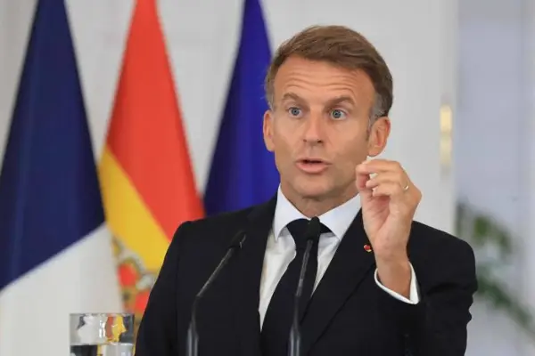 МАКРОН ЗА НЕМИРИТЕ ВО ФРАНЦИЈА: Ако е потребно протестите ќе бидат забранети, за да бидат заштитени граѓаните од насилствата