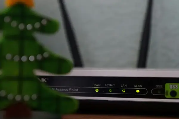 Едно заборавено Wi-Fi подесување може да ви го забави интернетот дома