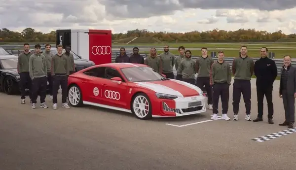 Фудбалерите на Баерн добија нови Audi возила, многумина се одлучија за електрични верзии