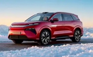 ПРЕМИЕРА: Големиот Atto 8 е новиот европски знаменосец на BYD (и се полни со максимални 1500 kW!)