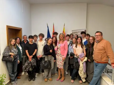 Ученици од Франција во посета на општина Неготино
