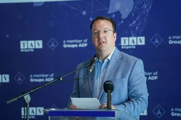 НИКОЛОСКИ: Со изградбата на коридорите 8 и 10 Македонија ја зацврстува политичката и економска стабилност во регионот