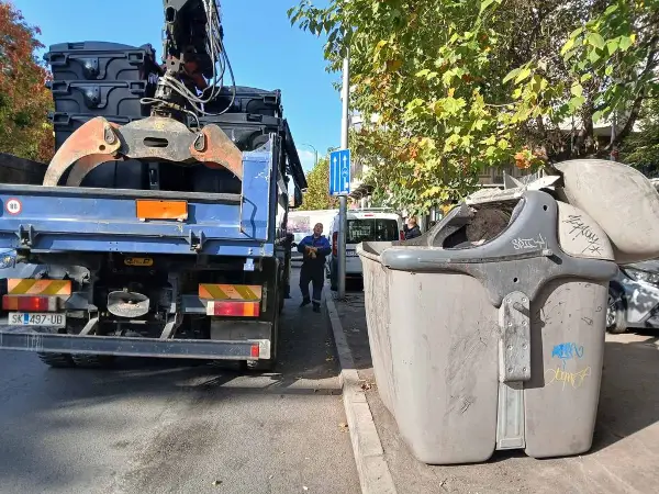 Комунална хигиена ги стави во употреба специјалните возила - минатата недела расчистени 210 кубни метри отпад од диви депонии во Центар