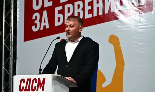 „Разговори за иднината во 12:05: Филипче уште еднаш го жртвува другарот Јовица Радески