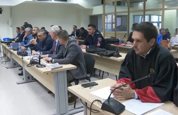 СВЕДОК ТВРДИ ДЕКА УПРАВНИОТ ОДБОР НЕ ДОНЕЛ ОДЛУКА ЗА НАБАВКА НА СПОРНИТЕ ТЕРМИНАЛИ Во „Лотарија“ и претходно се разговарало за проширување на дејноста