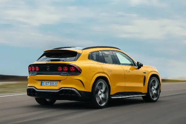 Mercedes-AMG го претстави новиот GT SUV