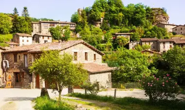 Шест шармантни места низ светот што ќе ви платат да живеете таму