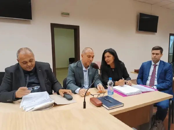СУДЕЊЕ НА СУДИЈАТА СО ЗАЅИДАНИ ЕВРА: Неговите и родителите на сопругата, пола-пола, му го купиле и станот на Ѓоко Ристов од 150 мкв