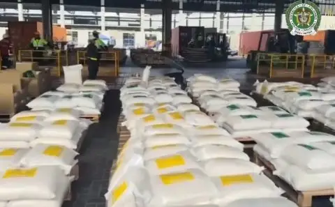 ВИДЕО: ГОЛЕМ УДАР ЗА МАФИЈАТА – Откриени близу 8 тони кокаин, најголема заплена во последната деценија во Колумбија, еве каде ја криеле дрогата