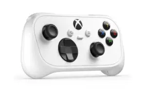 Microsoft ги изненади сите и го претстави својот најмал Xbox контролер