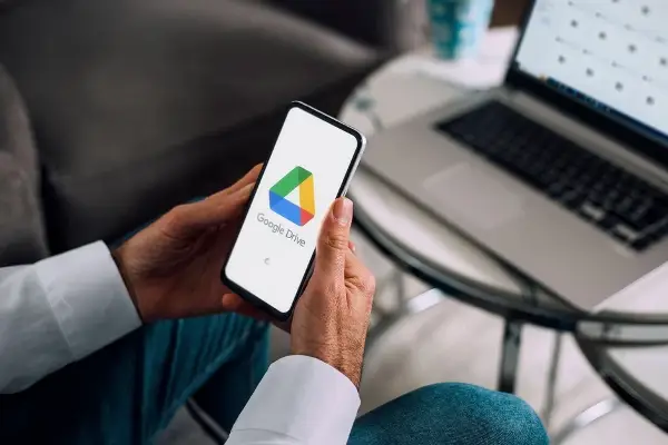 GOOGLE ГО КОРИСТИ ВАШИОТ ТЕЛЕФОНСКИ БРОЈ БЕЗ ДА ЗАБЕЛЕЖИТЕ? Еве како да ја исклучите опцијата
