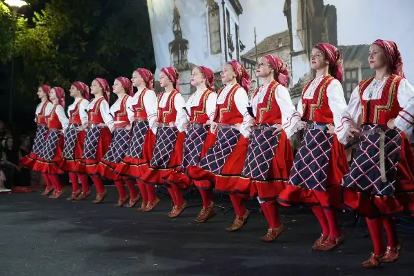 ДЕНЕС СЛАВИ НАЈСТАРИОТ АНСАМБЛ ВО ВЕЛЕС! „Керамичар“ подготвува вечер исполнета со традиција - еве каде и од колку часот!