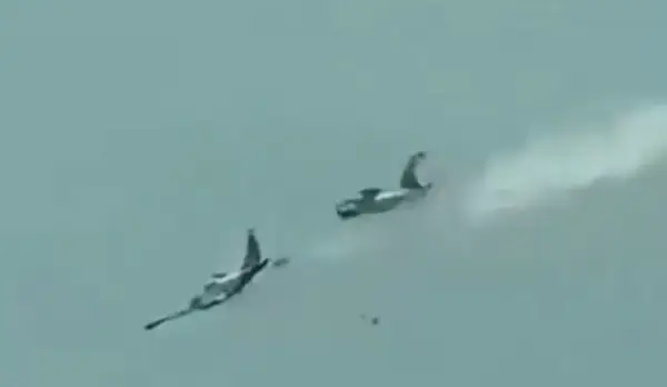 (Видео) Драматични снимки од судирот на два воени авиона на Филипините – загинаа сите четворица пилоти