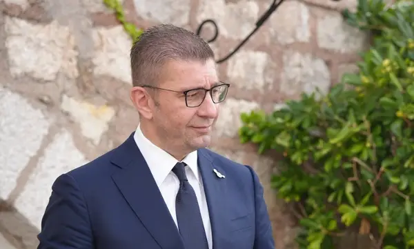 АНКЕТА НА „ГРАНУЛЕКС“: ВМРО-ДПМНЕ-23,7%, СДСМ – 6,9%, ДУИ – 5,8%, Вреди-5,2 отсто, Мицкоски со најголема поддршка