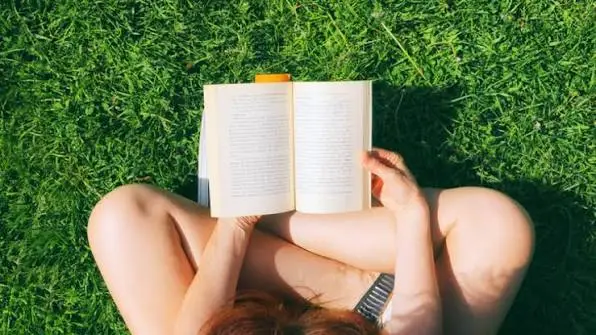 Шест минути читање дневно: Зошто книгата е еден од најбрзите начини да се смирите