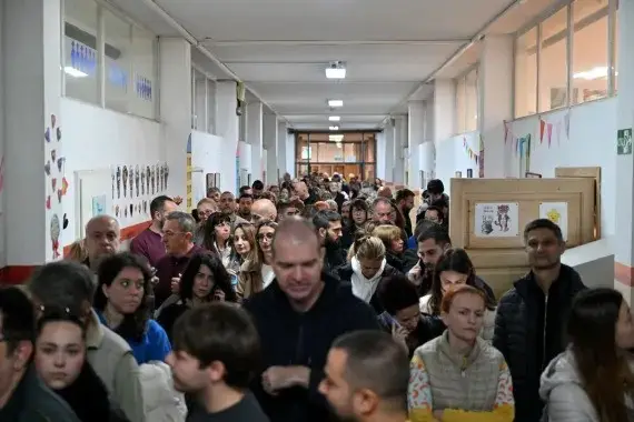 Први официјални податоци на РИК: Излезноста до 10:00 часот двојно поголема од претходните избори
