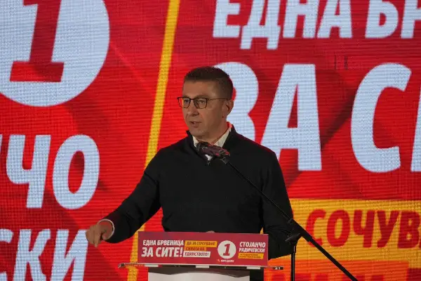 „Филипче се заплетка во сопствените лаги, излажа за анкетите, а сега и дека поседува автомобил од 6.000 евра кој го нема во анкетниот лист“, вели ВМРО-ДПМНЕ
