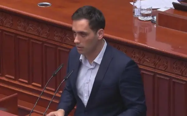(Видео) Мециновиќ кон Божиновска: Ветивте ред во ова енергетско безредие – добивме „бунар без дно“ за богатење на вашите сопартијци